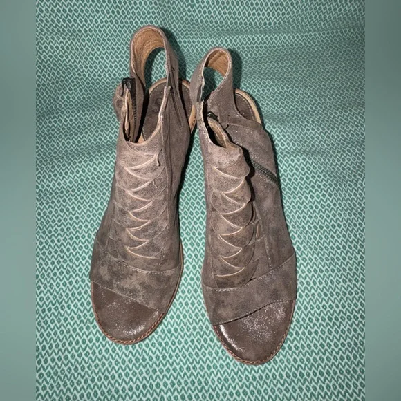 Sofft Mckenna Metallic Suede Heeled Boots - Picture 2 of 6